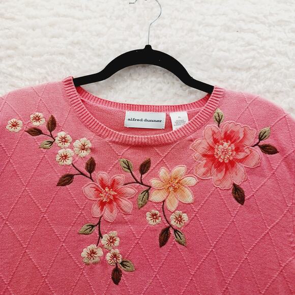 Sweater Size XL Peach Pink Embroidery Bead Bloomcore Grandmacore Applique Floral - Picture 1 of 16